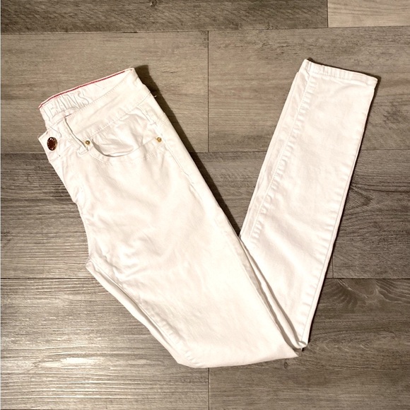 NWOT V.I.P. WHITE JEANS - Picture 1 of 5